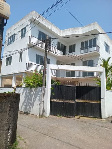 3 STORY BUILDING IN PRIME NUGEGODA LOCATION FOR SALE 